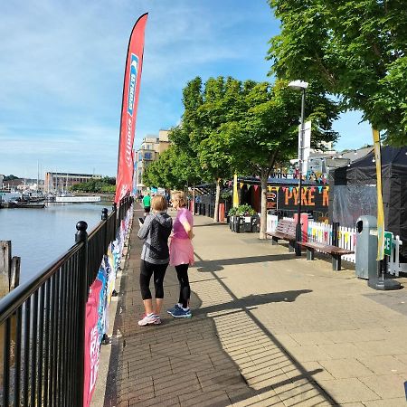 Derry-Londonderry City Centre Waterfront Appartment Extérieur photo